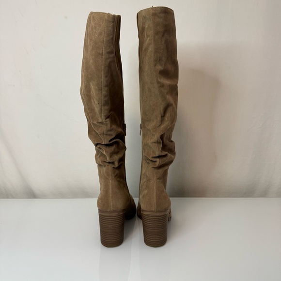 Universal Thread Harlan Ruched Brown Faux Suede Knee High Boots Size 10 - Picture 4 of 10